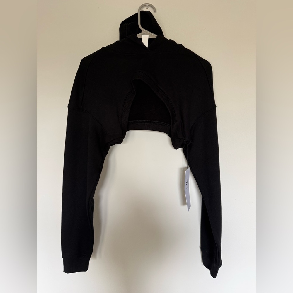 ALO CROPPED SHRUG IT OFF HOODIE